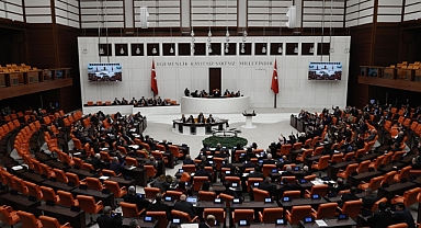 Maaş Artışlarını İçeren Teklif Meclis'te Kabul Edildi