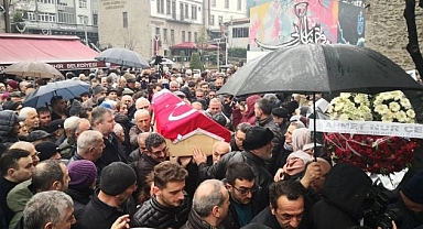 Ahmet Suat Özyazıcı Son Yolculuğuna Uğurlandı