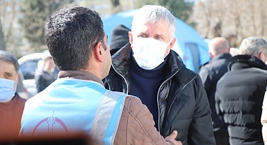 Başkan Sarıalioğlu Deprem Bölgesine Gitti