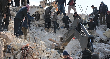 Suriye'de Depremde 2 Bin 530 kişi Hayatını Kaybetti.