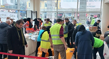 Trabzon'da Yardım Toplama İşlemi Devam Ediyor