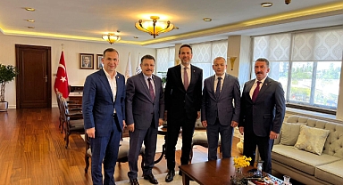 Başkan Genç Mecliste Yeni Trabzonlu Bakan ve Vekilleri Ziyaret Etti
