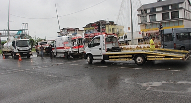 Ordu'da Trafik Kazası Tır, Ambulans ve Minibüs Çarpıştı