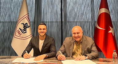 Samsunspor Galatasaray Kalecisine İmzayı Attırdı