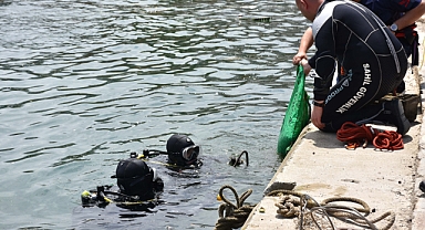 Trabzon'da Dalgıçlar Dünya Çevre Günü'nde Dip Temizliği Yaptı