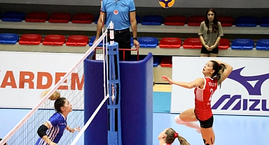 11. Avrupa İşitme Engelliler Voleybol Şampiyonası'nda Türkiye Finalde