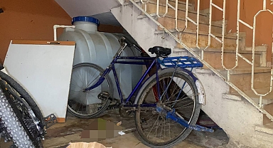 4. Kattan Merdiven Boşluğuna Düşen Bebek Ağır Yaralandı