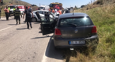Amasya'da Trafik Kazası Ölü ve Yaralılar Var