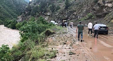 Artvin'de Sağanak Yağış Hayatı Olumsuz Etkiledi