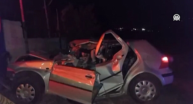 Aydın'da Traktör ve Otomobil Çarpıştı: Ölü ve Yaralılar Var