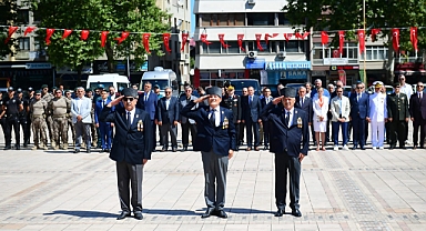 Barış ve Özgürlük Bayramı Trabzon'da Törenle Kutlandı