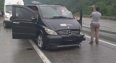 Çaykara'da Zincirleme Trafik Kazasında Turistler Yaralandı