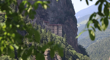 Sümela Manastırı'na Ziyaretçi Akını