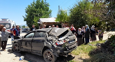 Tokat'ta Otomobil Devrildi 3 Kişi Yaralandı