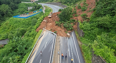 Zonguldak-İstanbul Karayolu Heyelan Nedeniyle Ulaşıma Kapatıldı
