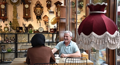 20 Yıldır Biriktirdiği Eşyaları Kafesinde Sergiliyor