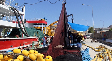 Sinop'ta Balıkçılar Av Yasağının Kalkmasından Önce Son Hazırlıklarını Yapıyor