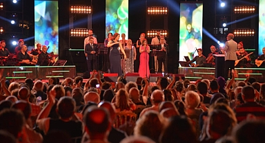 TRT Sanatçılarından Trabzon'da Müzik Ziyafeti