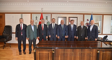 Cumhurbaşkanı Yardımcısı Cevdet Yılmaz Trabzon Büyükşehir Belediyesi'ni Ziyaret Etti