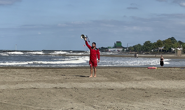 Ordu'da Rüzgar Nedeniyle Denize Girmek Yasaklandı