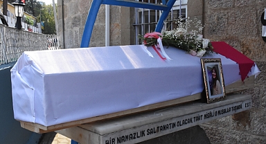 Oyuncu Seda Fettahoğlu Son Yolculuğuna Uğurlandı