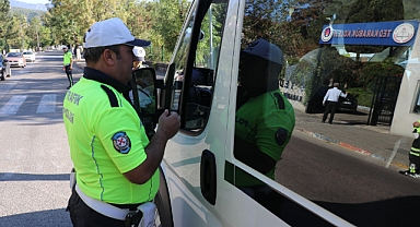 Polis Ekipleri Okul Önlerinde Denetim Yaptı