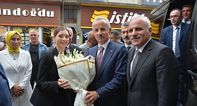 Ulaştırma ve Altyapı Bakanı Uraloğlu Trabzon Büyükşehir Belediyesi'ni Ziyaret Etti