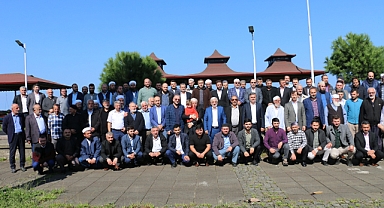 Of'ta Emekli İmamlar İçin Program Düzenlendi