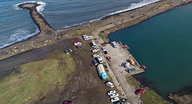 Fırtına'da Kaybolan Gençlere Ait Eşyalar Bulundu