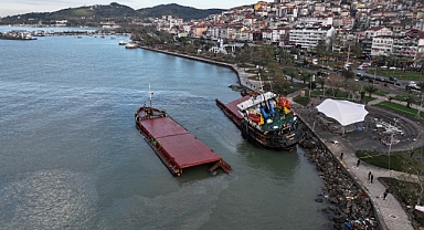 Zonguldak Açıklarında Batan Geminin Personellerini Arama Çalışmaları Sürüyor