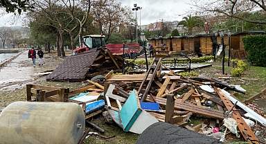 Zonguldak Ereğli'de Fırtınanın İzleri Siliniyor