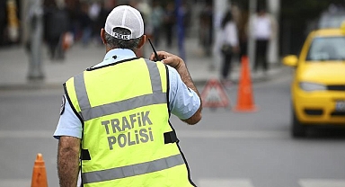 Trabzon'da Abartı Egzoz Kullanan 6 Araç Trafikten Men Edildi