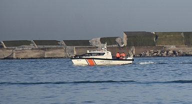 Zonguldak'ta Batan Geminin Personelini Arama Çalışmaları Sürüyor