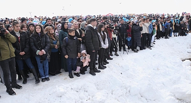Hakkari'de 5. Kar Festivali Düzenlendi