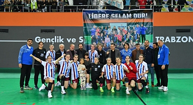 Ortahisar Kadın Hentbol Takımı Şampiyonluğunu İlan Etti