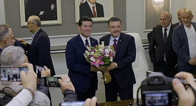 Ortahisar Belediyesi'nde Devir Teslim Töreni Yapıldı