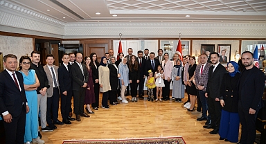 Başkan Genç, Belediye Personeliyle Bayramlaştı