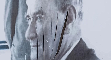 CHP Of İlçe Başkanlığı'ndan Atatürk Portresine Yapılan Saldırı İle İlgili Basın Açıklaması Yapıldı