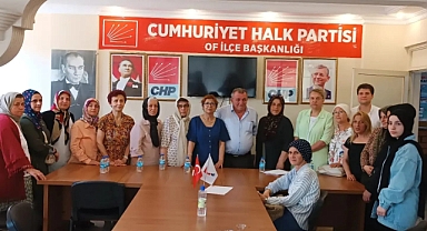 CHP Of İlçe Kadın Kolları'nda Yeni Dönem; Başkanlığa Tülay Saral Yüksel Seçildi