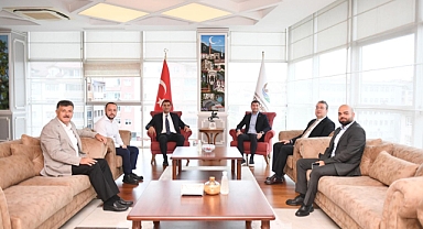 Başkan Fuat Köse, Altınordu Belediye Başkanı Ulaş Tepe'yi Ziyaret Etti