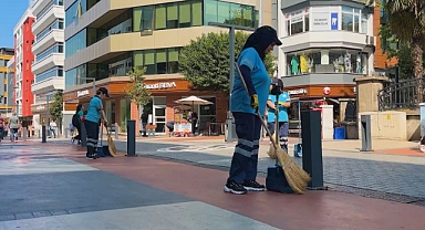 Kadın Temizlik Görevlileri Ortahisar'da Fark Yaratıyor