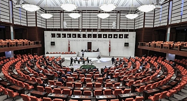 Yetkisiz Çakar Kullanımı ve Ruhsatsız Silaha Ağır Cezalar Getiren Kanun Yasalaştı