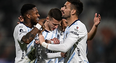 Fenerbahçe Puan Farkını 6'ya İndirdi