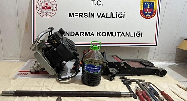 Mersin'de Kaçak Defineciler Suçüstü Yakalandı