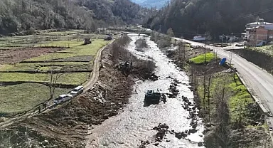Yeniköy Deresi'nde Islah Çalışmaları Sürüyor