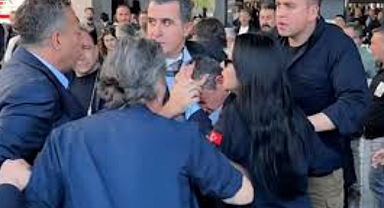 CHP Genel Başkanı Özgür Özel'e AKM Çıkışında Saldırı