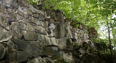 3 Bin Yıllık Tarih Ayağa Kalkıyor! Yomra Belediyesi Tepeköy Kalesi'ni Turizme Kazandırıyor