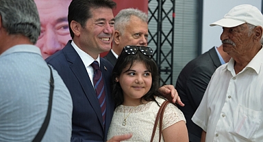 Ortahisar'daki Bayramlaşma Törenine Yoğun İlgi: Başkan Kaya vatandaşlarla Bir Araya Geldi