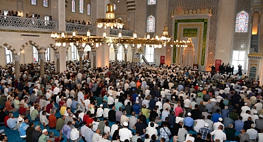 Doğu Karadeniz'in En Büyüğü Hanife Hatun Camii Hizmete Açıldı