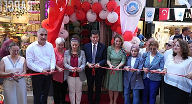 Toprak Ana Kadın Kooperatifi ve El Sanatları Çarşısı Açıldı